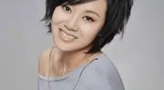 娱乐吃瓜妹闫妮,从“佟掌柜”到风情女人，揭秘她的演艺之路与感情生活